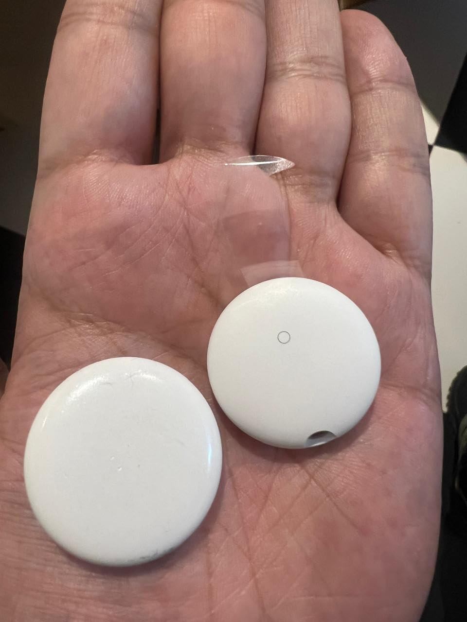 Debonair Smart Coin Finder - Apple MFi Certified Tracker, Works with iOS Devices Only, 1-Year Battery, Audible Alerts, Lost Mode, If Left Behind Notifications, Free Lanyard Included (Debonair Tag)