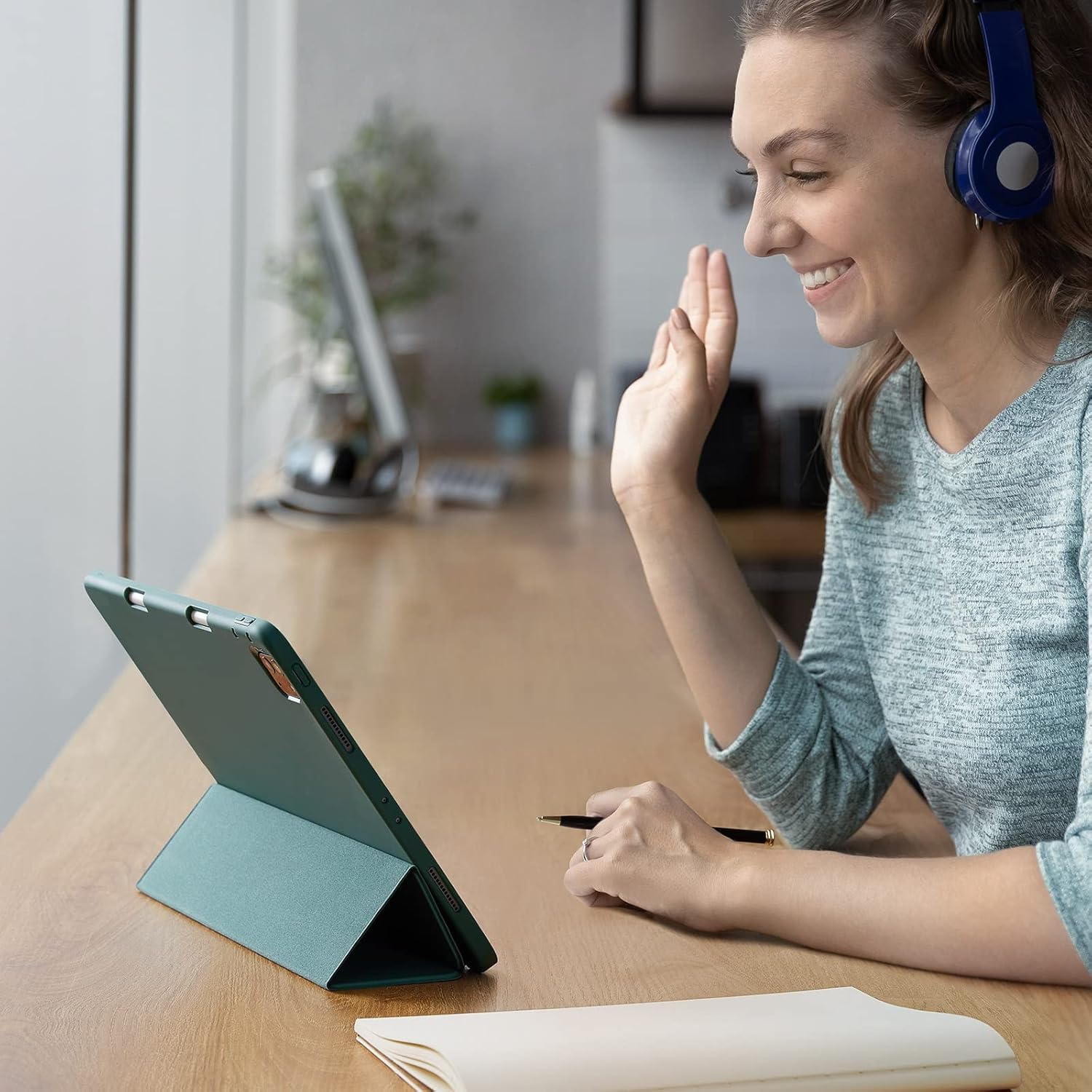 ESR for iPad Pro 11 inch Case (2022/2021/2020/2018, 4th/3rd/2nd/1st Gen), Built-in Pencil Holder, Pencil 2 Support, Flexible Back Cover, Trifold Stand, Auto Sleep/Wake, Rebound Pencil Series, Green