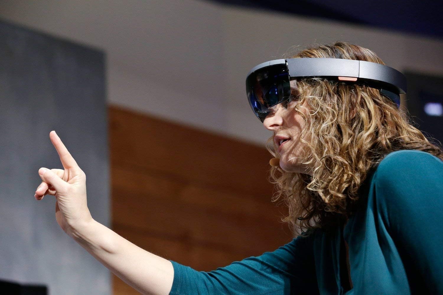 Microsoft Hololens Development Edition(US Version, Imported)