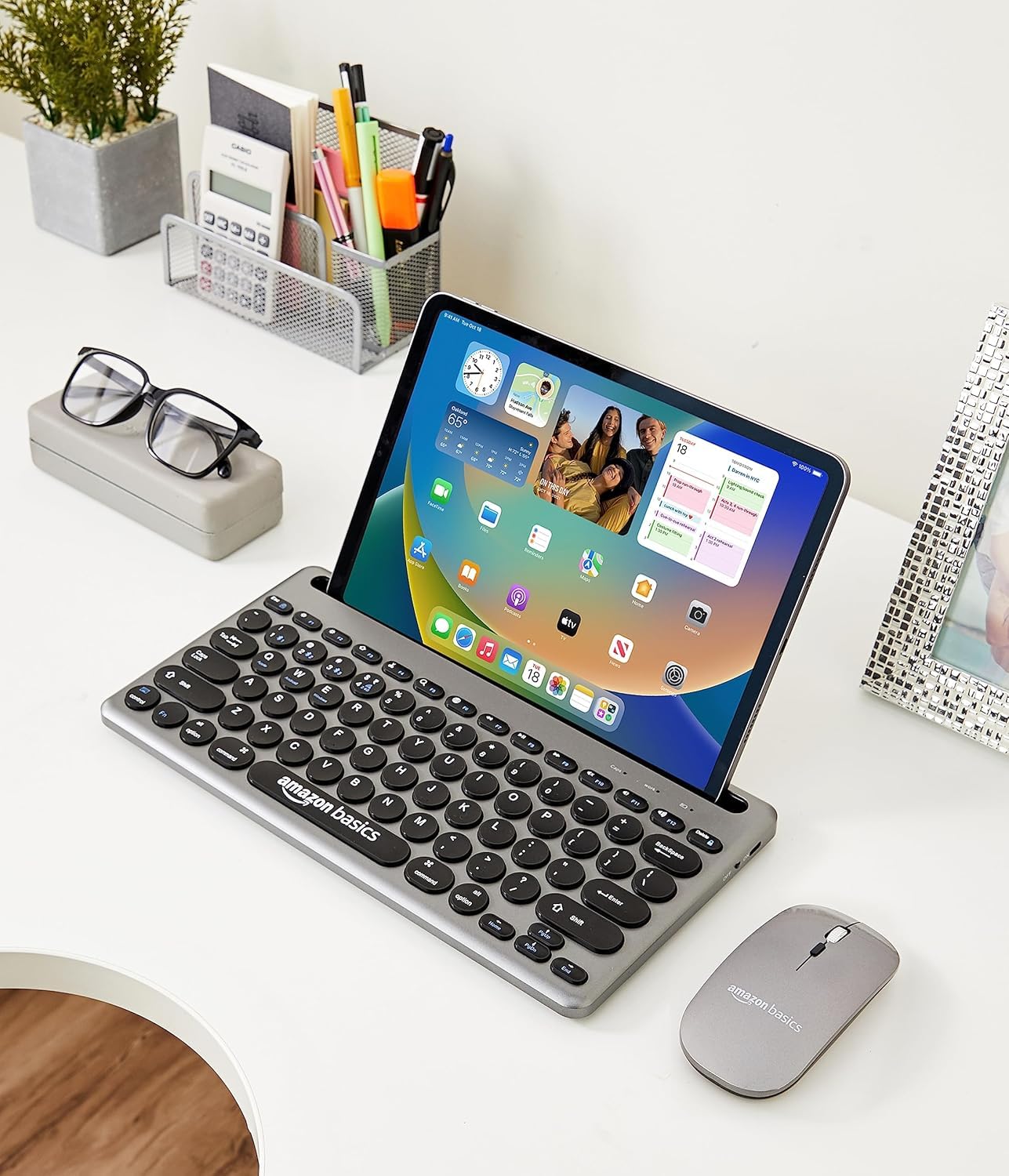 Amazon Basics Wireless Keyboard and Mouse Set with Bluetooth multiconnect, 2.4GHz Receiver,1600 DPI, Smartphone/Tablet Holder, Built in Rechargeable Battery