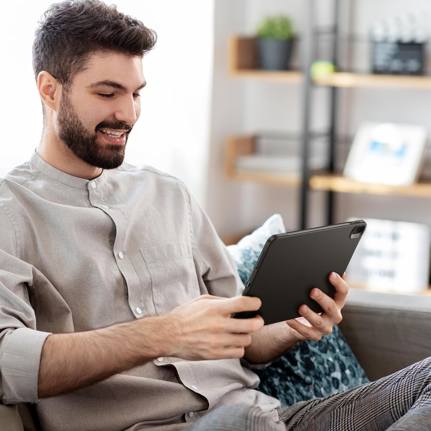 ESR for iPad Air 11 inch Transparent Back Case M3/M2 (2025/2024), iPad Air 7th/6th/5th/4th Gen Case, Slim and Light, Yellowing Resistant, Supports Pencil Pro & Pencil (USB-C), Zero Series, Black