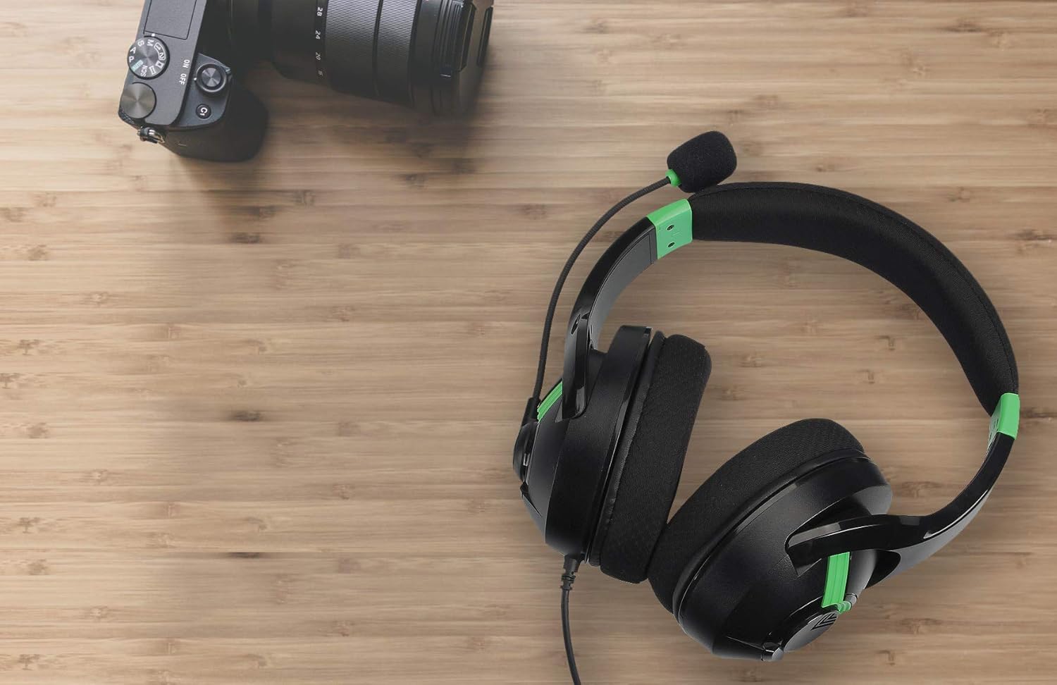 Amazonbasics Wired On Ear Gaming Headphones With Mic (Green)
