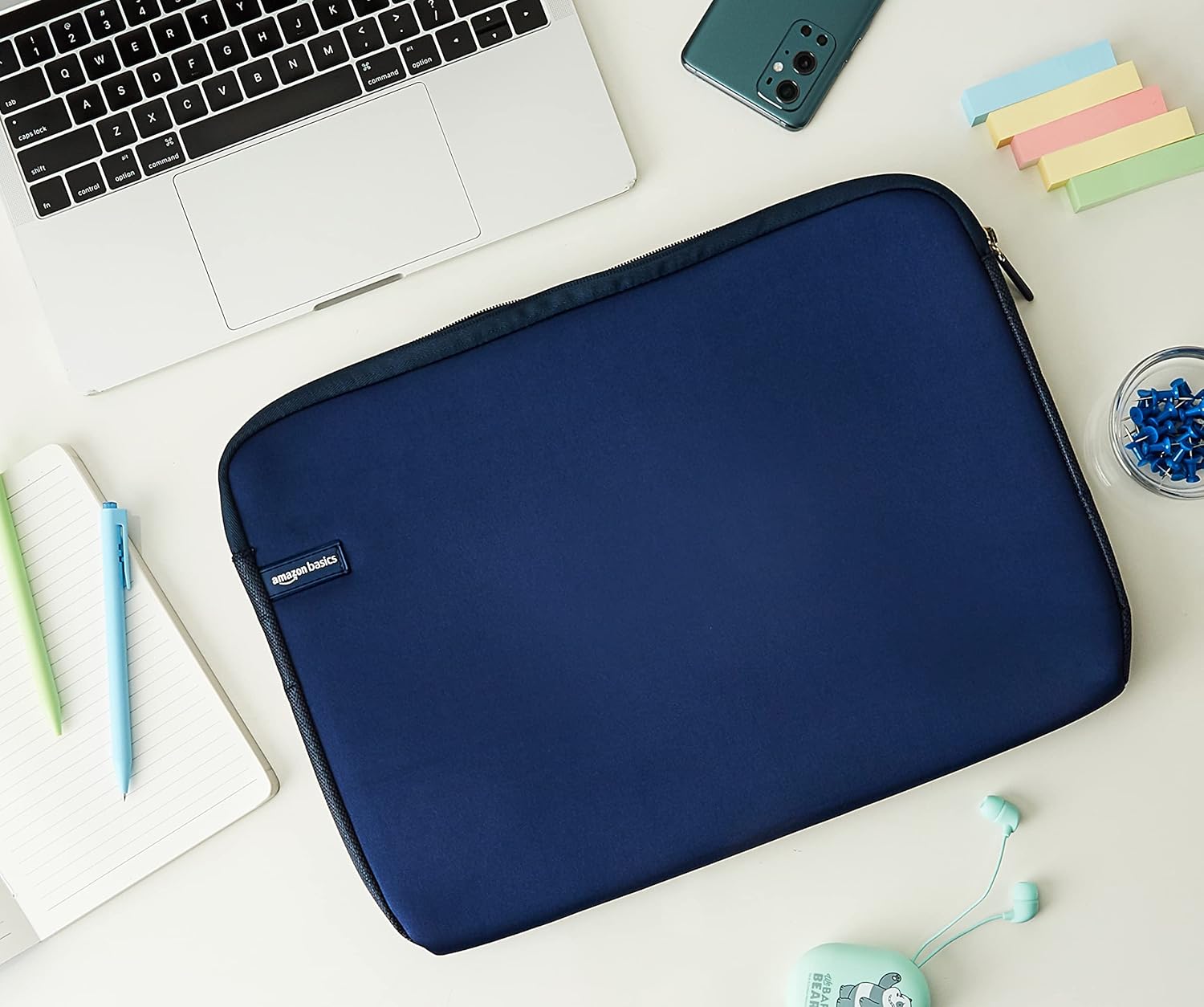 AmazonBasics 15.6-inch Laptop Sleeve (Navy)