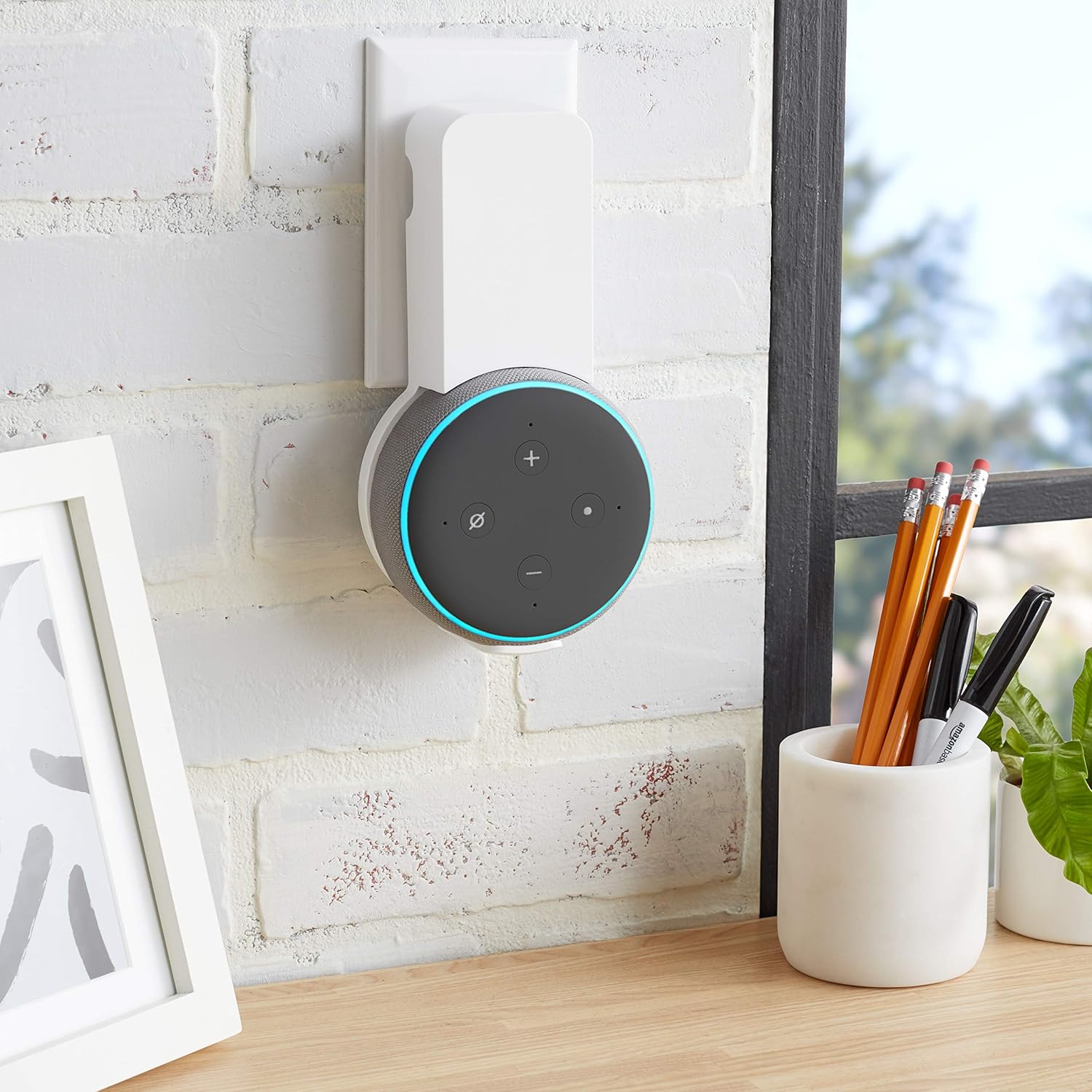 AmazonBasics Outlet Wall Mount for Echo Dot 3RD, White