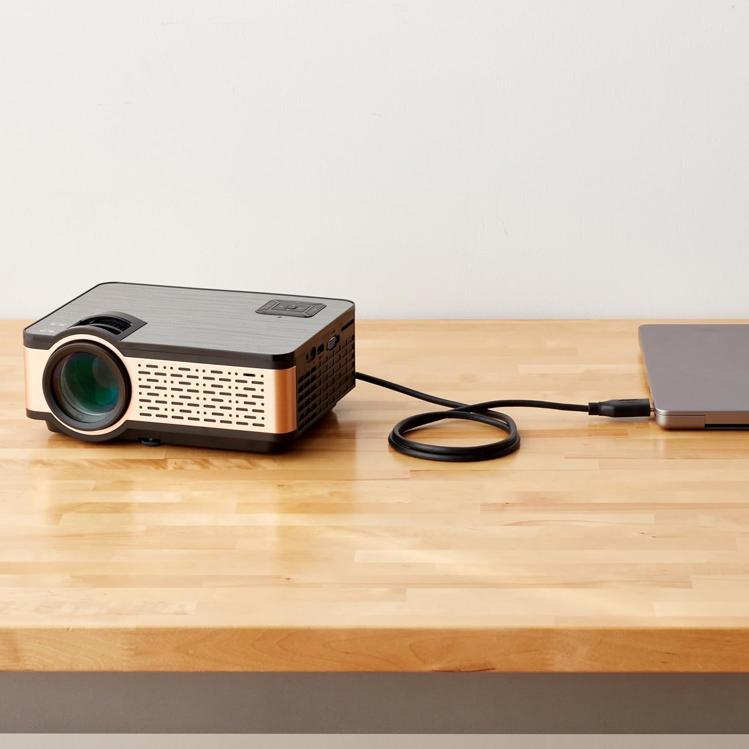 AmazonBasics 6-Feet DisplayPort (not USB port) to HDMI Cable, Black