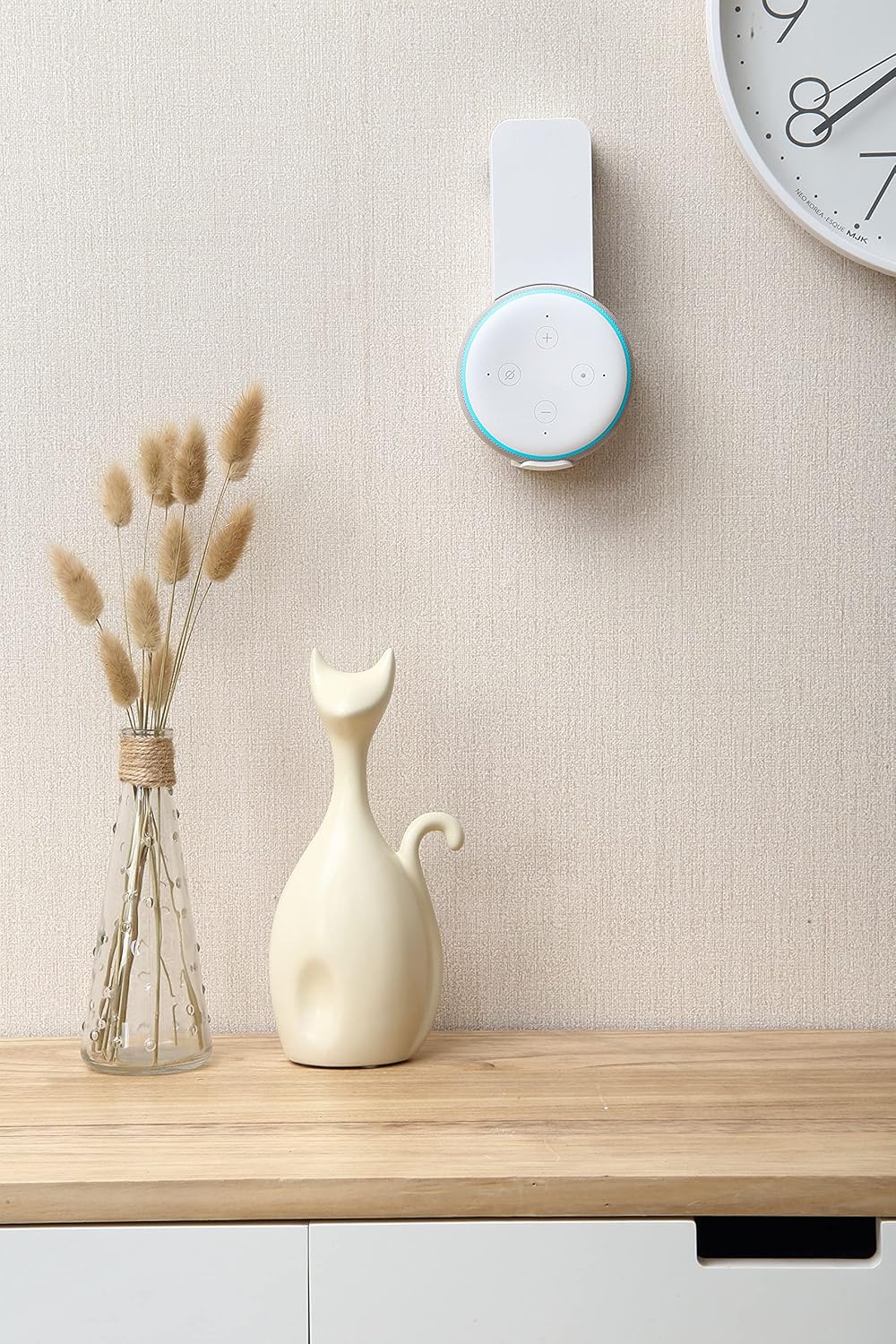 AmazonBasics Outlet Wall Mount for Echo Dot 3RD, White
