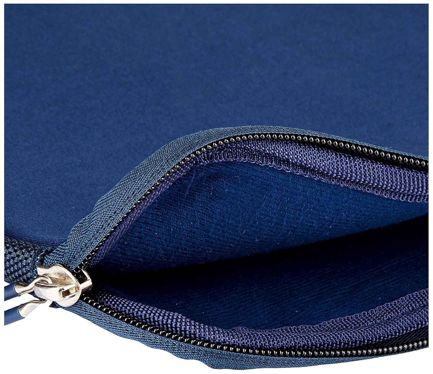 AmazonBasics 15.6-inch Laptop Sleeve (Navy)