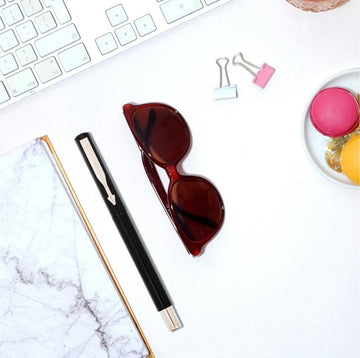 PARKER VECTOR STANDARD CT ROLLER BALL PEN (BLACK) + CARD HOLDER GIFT SET